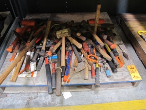 (1 PALLET) HAMMER, RUBBER MALLETS, SLEDGEHAMMERS, MALLETS. LOADING & HANDLING FEE $15-4019